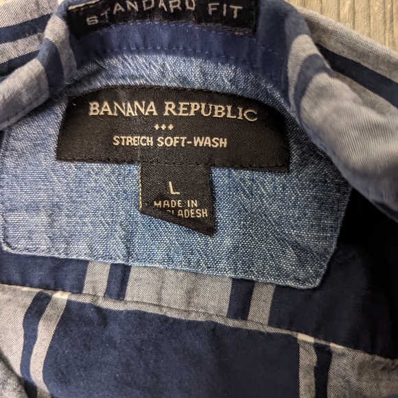 Banana Republic Factory Standard Fit blue plaid long sleeve button down L - Picture 2 of 6